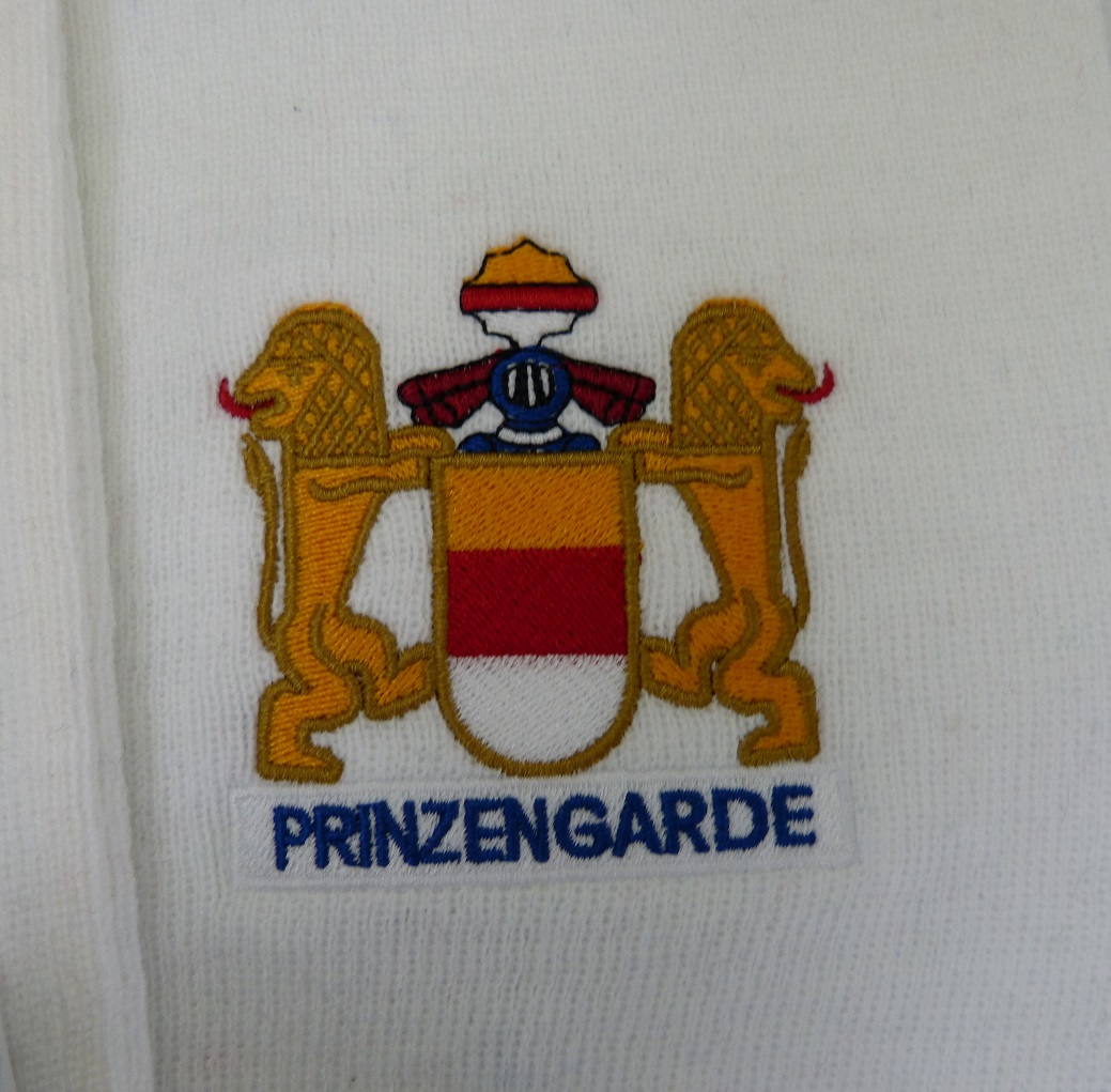 Schal gestrickt mit 1 x Logo Stick Karneval